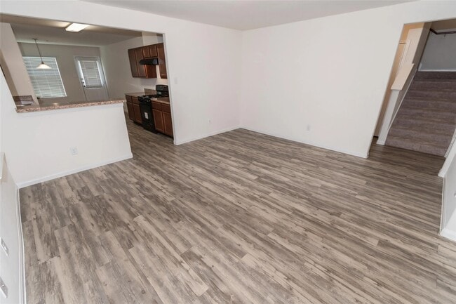Building Photo - 2822 Junction Dr