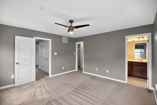 Building Photo - 43527 Wild Iris St