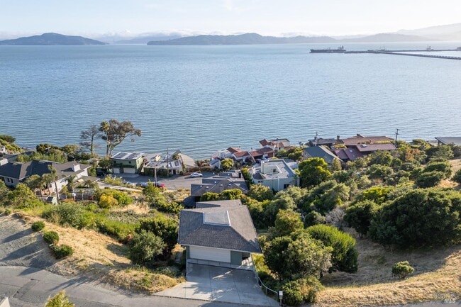 Building Photo - 345 Pacific Ave