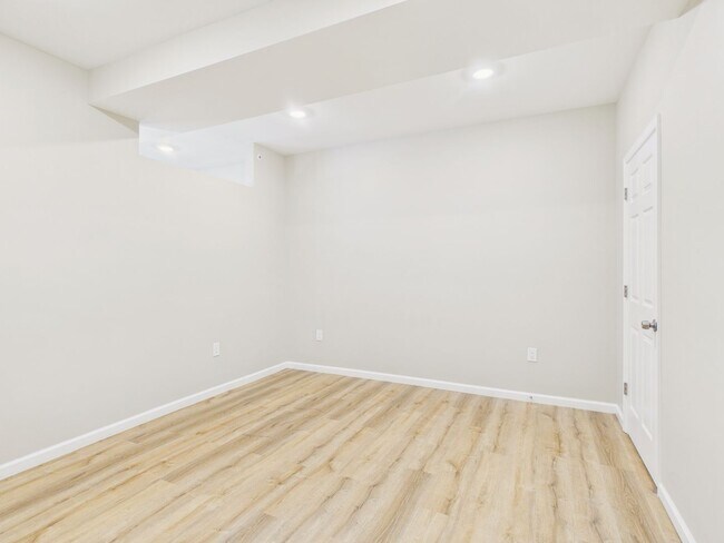 Building Photo - 1402 N 3rd St