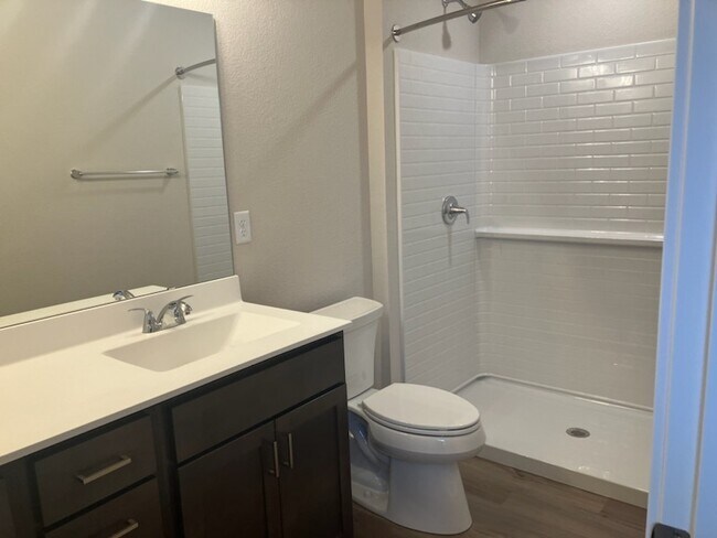 Building Photo - 9535 S Bergamont Dr