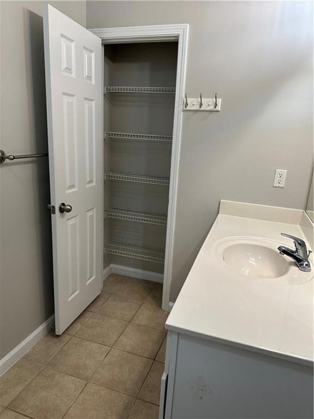 Building Photo - 5208 Westchester Ridge NE