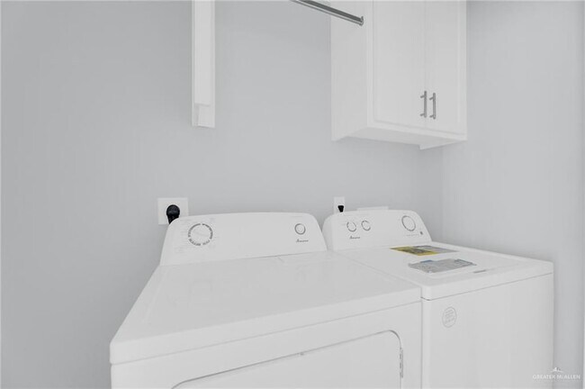 Building Photo - 1405 San Vicente