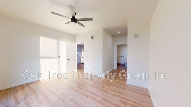 Building Photo - 532 Union St