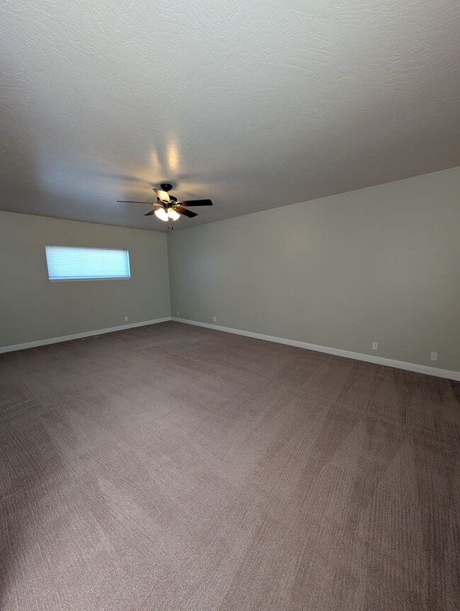 Building Photo - 1366 Delphic Way
