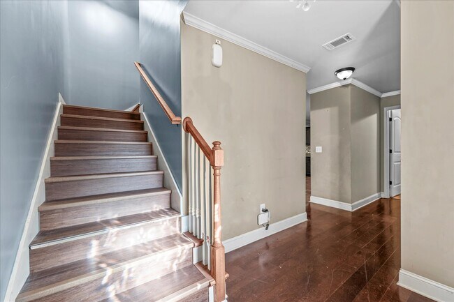 Building Photo - 2712 Big Dog Tr