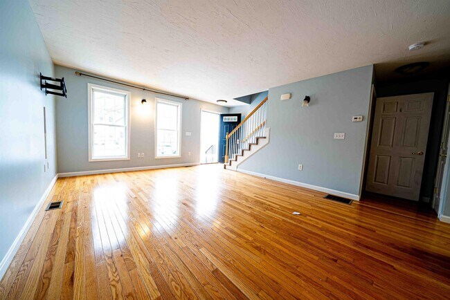 Building Photo - 59 Dicandra Dr