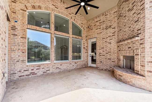 Building Photo - 10126 Springfield Ridge Dr