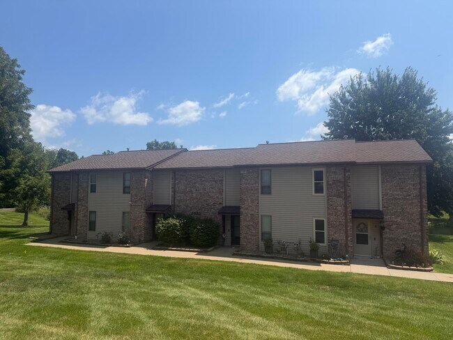 Building Photo - 2032 Waterfront Dr N