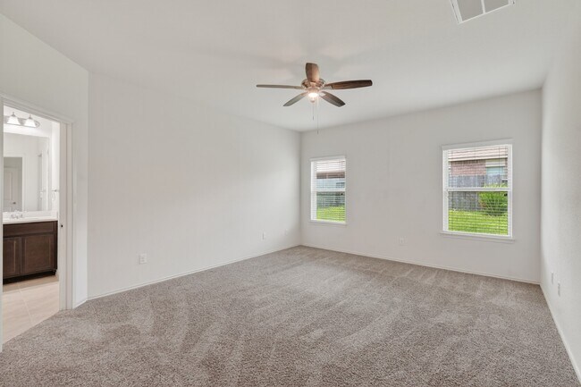 Building Photo - 138 Meadow Grove Dr