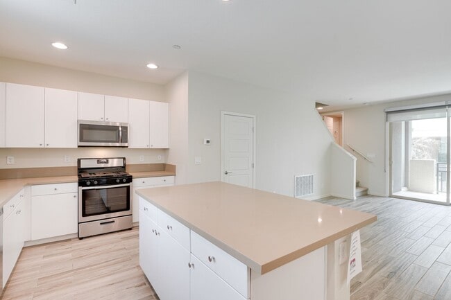 Building Photo - EXCEPTIONAL 2 BEDROOM HOME IN 89135