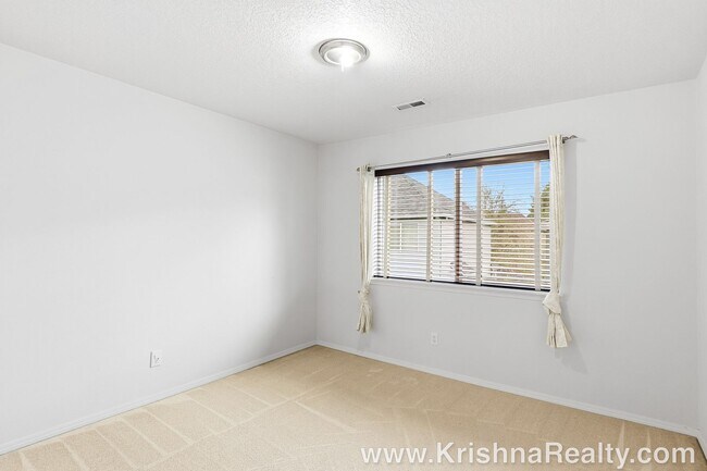 Building Photo - Beautiful 4 BD | 2.5 BA | Single-Family Home in Orenco Gardens | Charming Home in a Quiet Hillsbo...