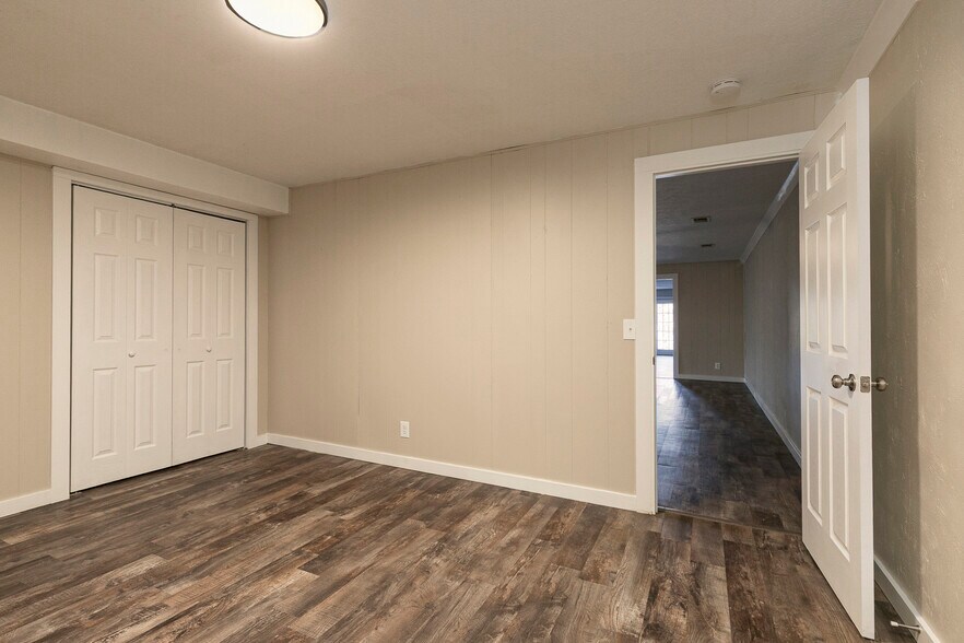 Building Photo - 137 Wallen Blf