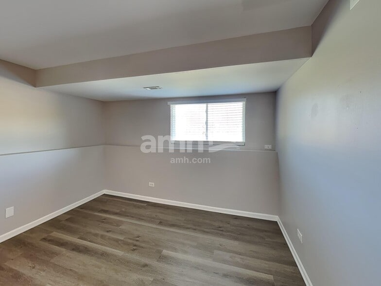 Building Photo - 2307 White Eagle Dr