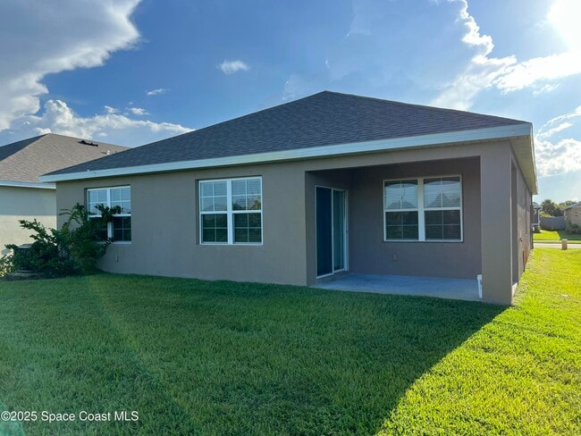 Building Photo - 1371 McFarland Dr