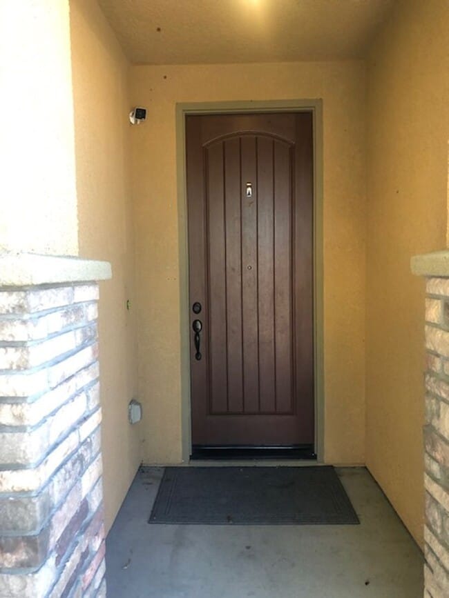 Building Photo - Beautiful Manteca Home in Quiet Neighborhood