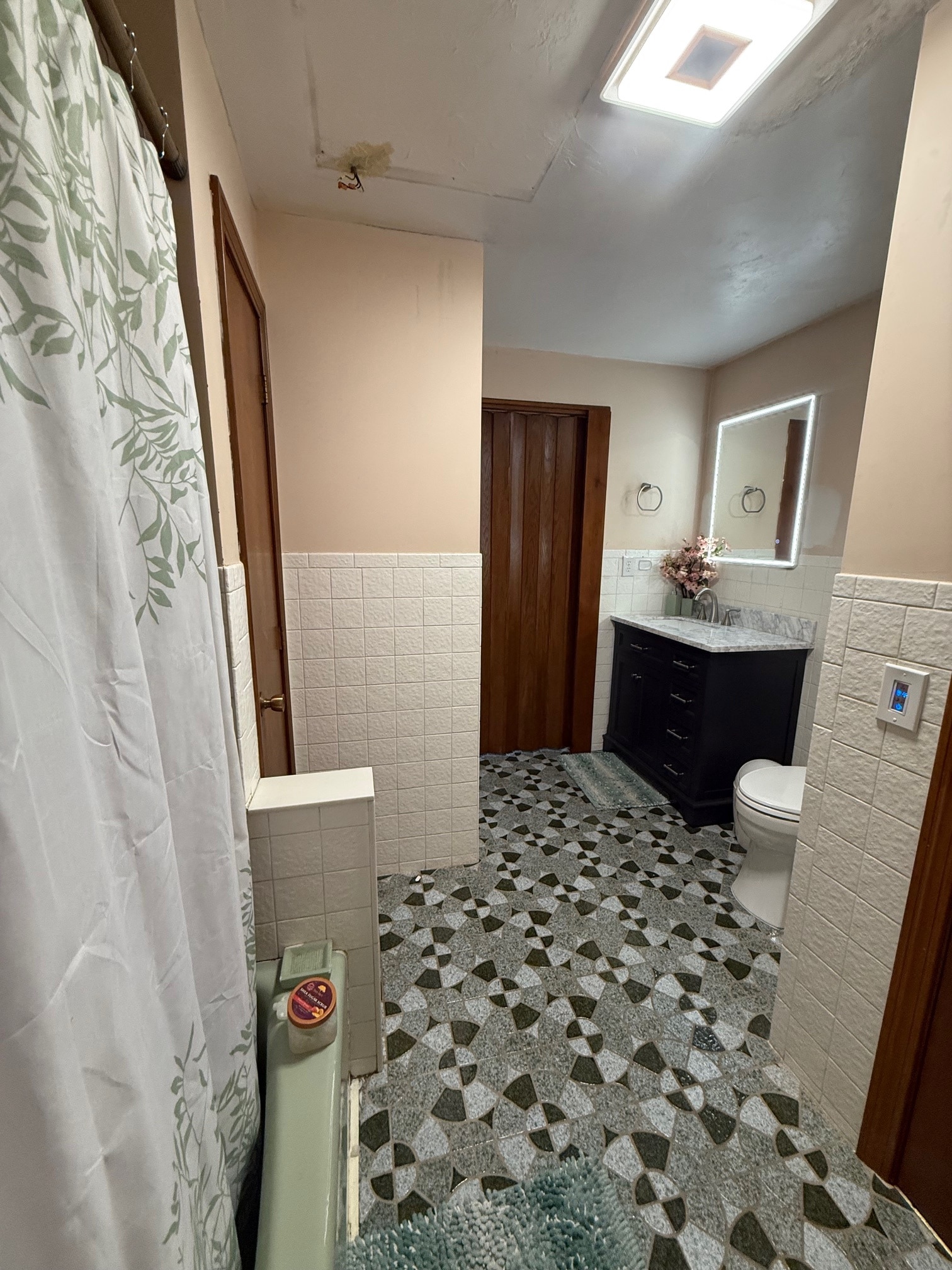 Bath room - 34 Hitching Post Ln