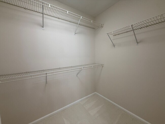 Building Photo - 3404 Laurenhurst Ln