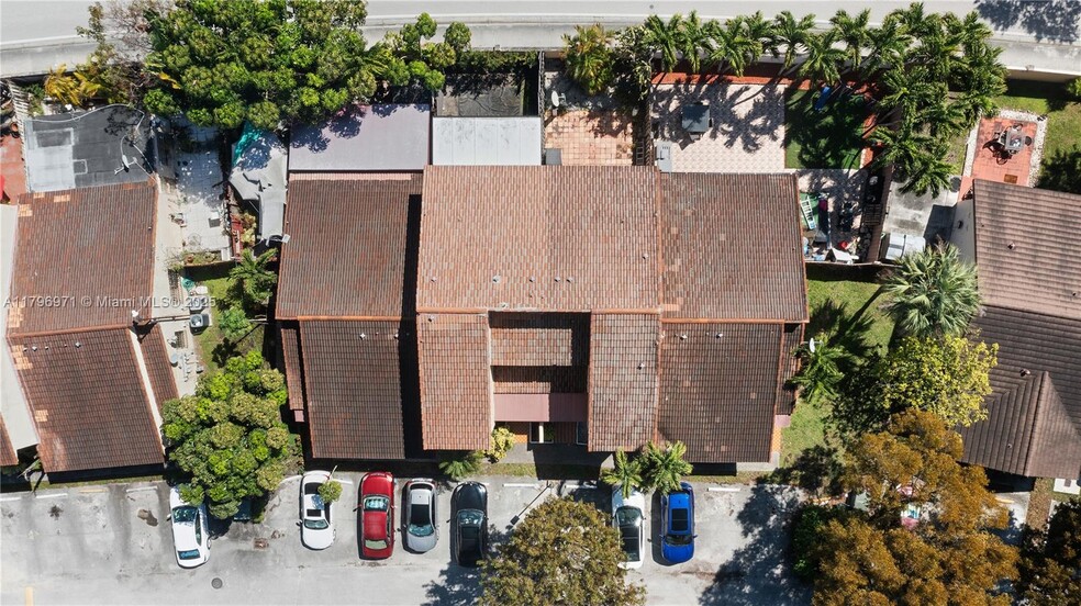 Building Photo - 2090 SW 122nd Ave