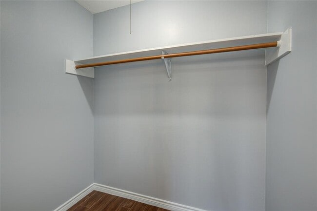 Building Photo - 4718 Brooklawn Dr