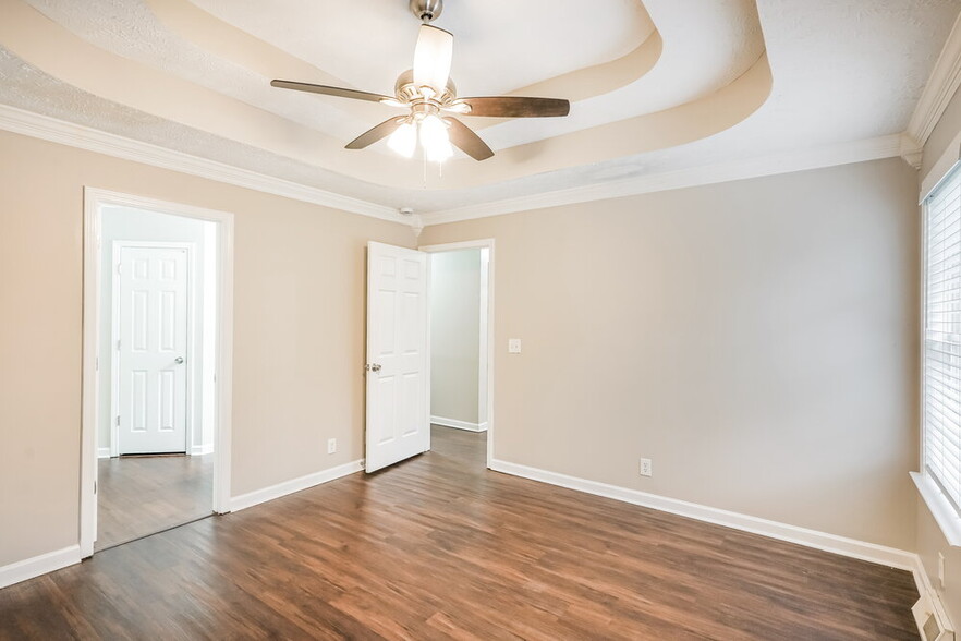 Building Photo - 208 Painter Dr