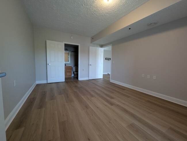Building Photo - 3738 Riverbed Ln SE