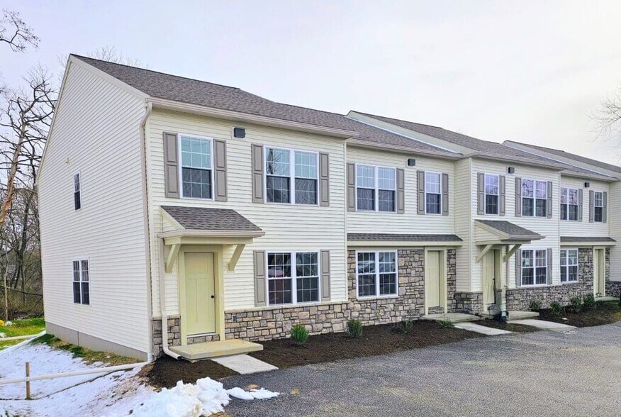 Building Photo - 950 N 9th St