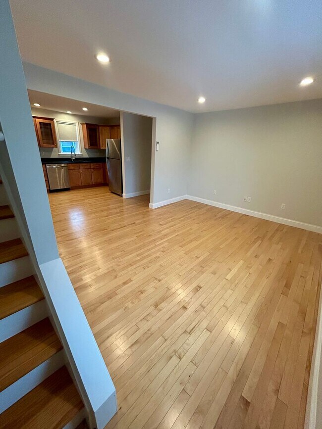 Building Photo - 118 Ashcraft Rd