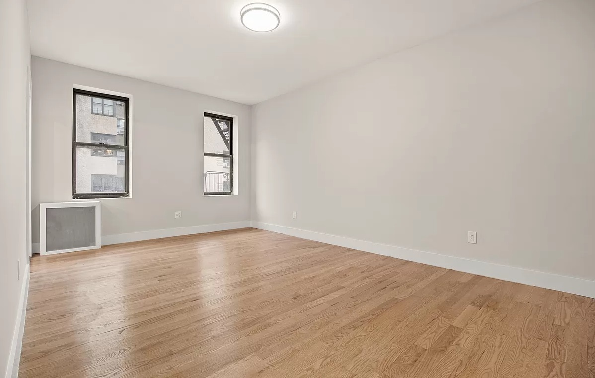 Building Photo - 157 E 37th St