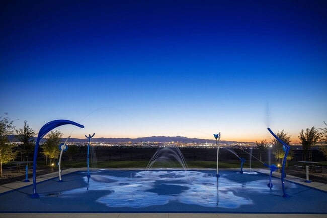 Building Photo - BRAND NEW 3 BED 2.5 BATH 2 CAR GARAGE TOWNHOUSE W/ LOFT IN CADENCE COMMUNITY