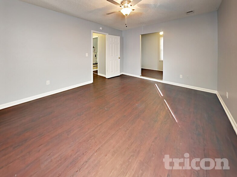 Building Photo - 112 Hedgefield Rd