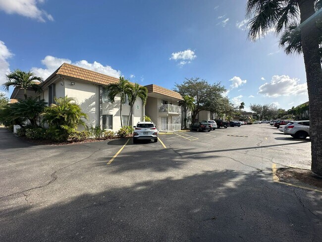Building Photo - FAST APPROVAL !  1 bed 1 bath at green tee...