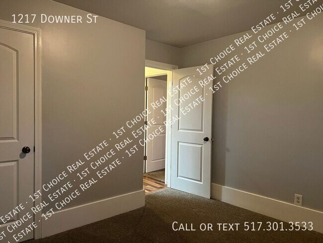 Building Photo - 1217 Downer Ave