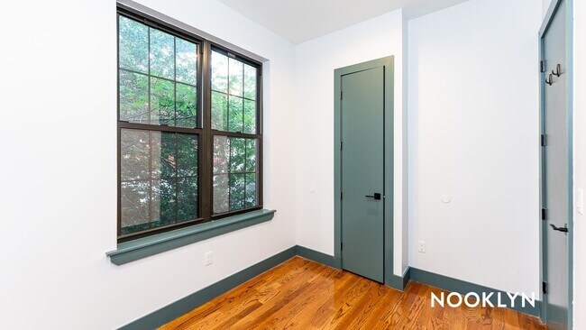 Building Photo - 530 Driggs Ave