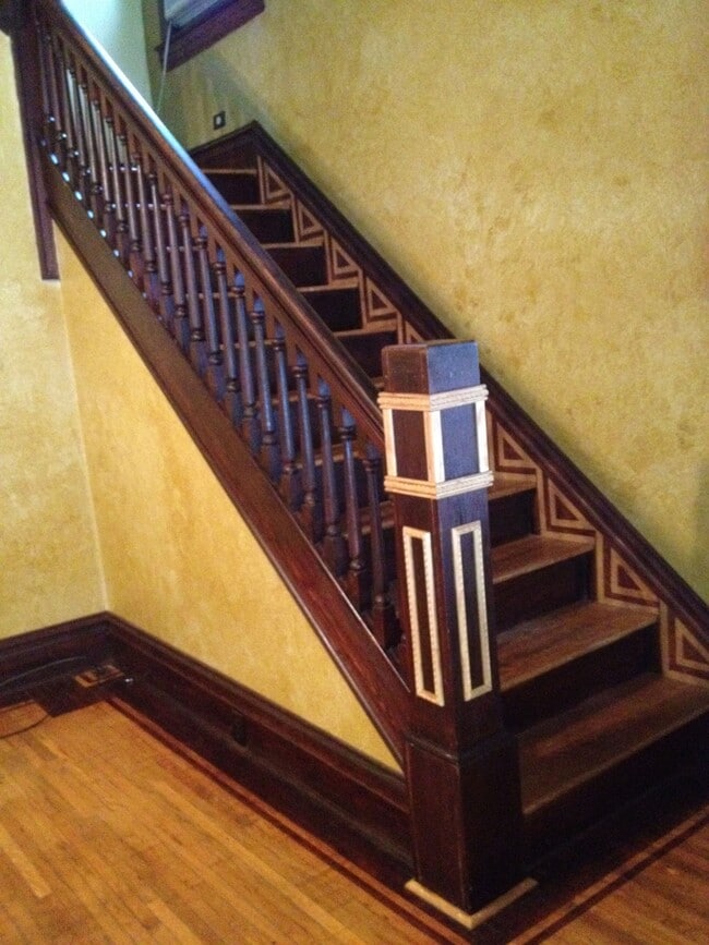 Building Photo - 604 12th Ave