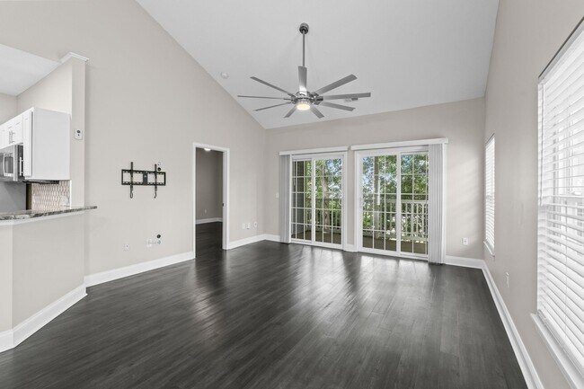 Building Photo - 5026 Belleglen Ct