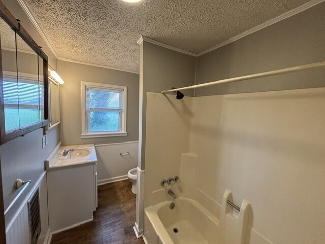 Building Photo - 3785 Sunnydale Rd