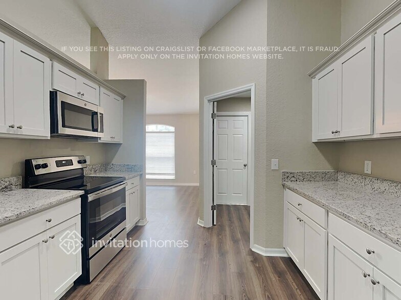 Building Photo - 5523 Oakford Dr