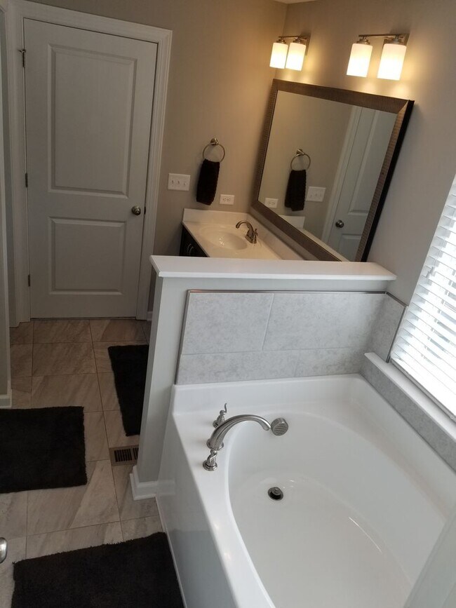 Building Photo - 2 Story 4 Bedroom Home Near Fort Gordon