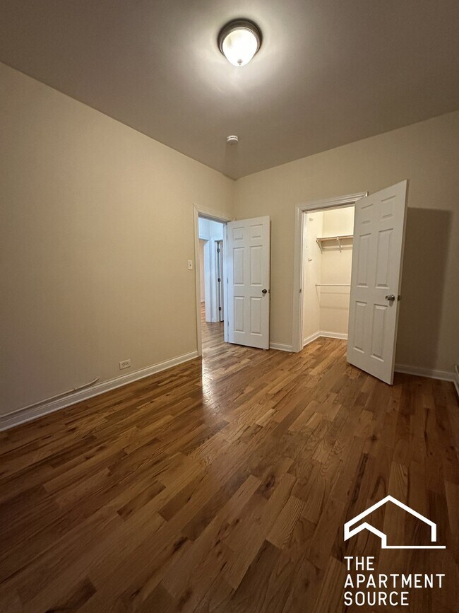 Building Photo - 1319 Oak Ave
