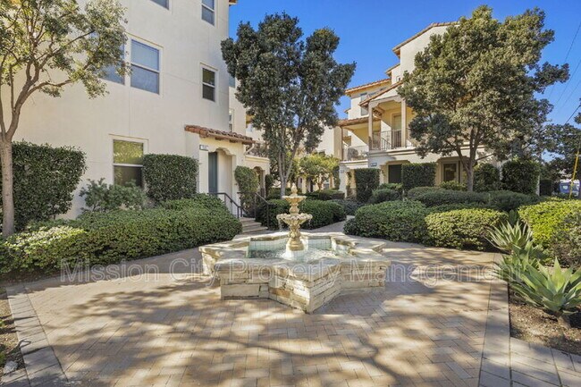 Building Photo - 569 E Montecito St