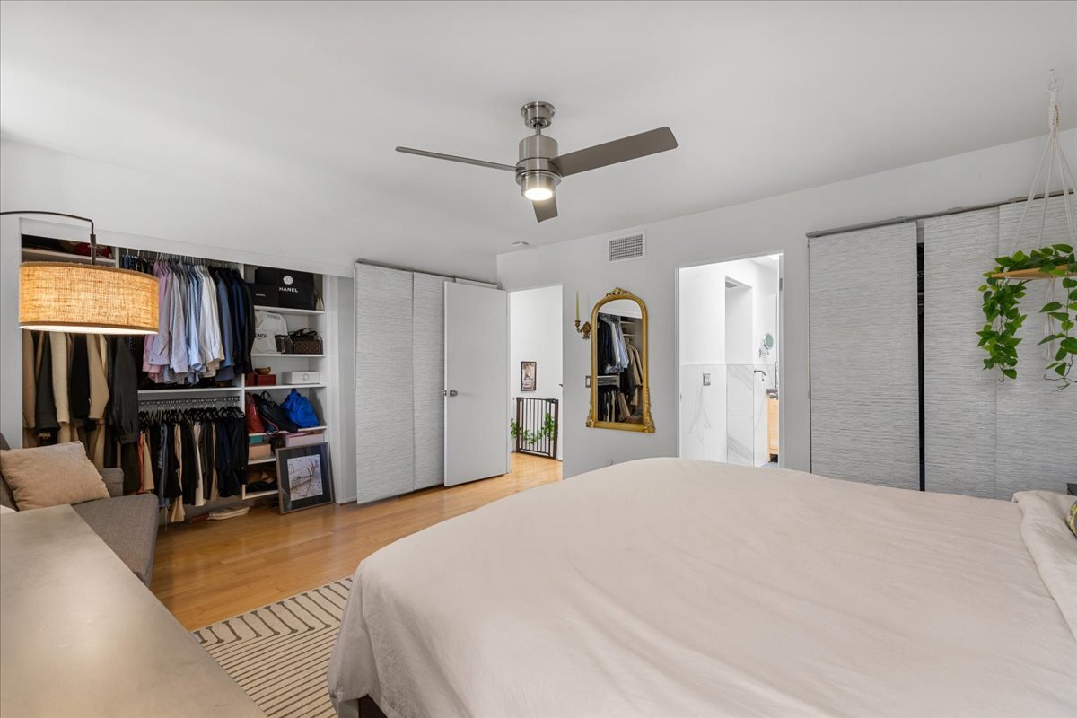 Building Photo - 3880 Fredonia Dr