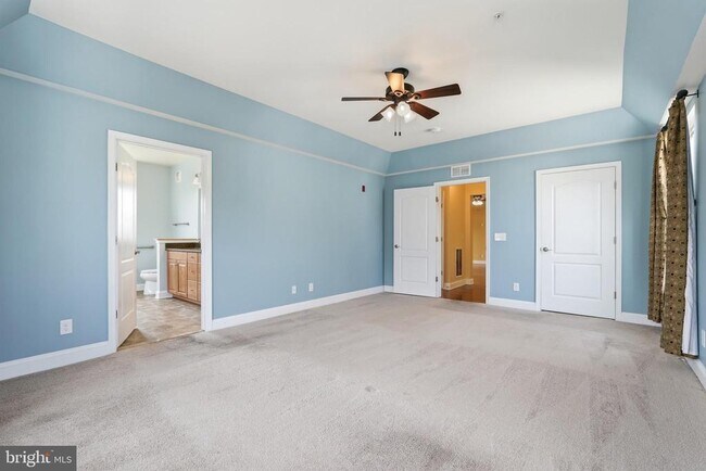 Building Photo - 9202 Charleston Dr