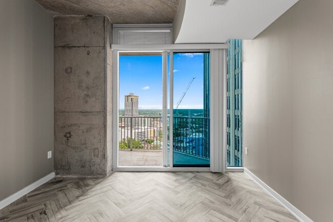 Building Photo - Uptown Condo with AMAZING VIEW!