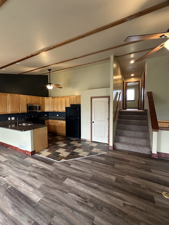 Building Photo - LUXURY RENTAL IN NORTH UTICA – OAK RIDGE VILLAGE