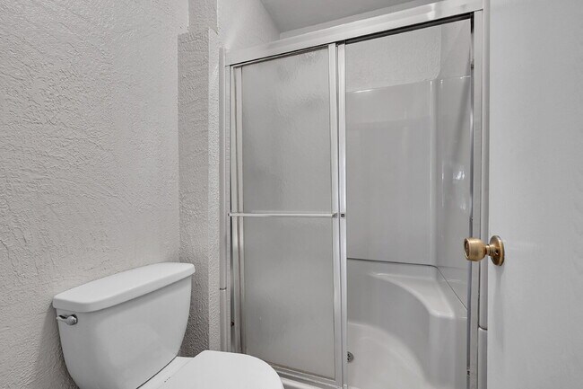 Building Photo - $2,795 - 3 Bed, 2.5 Bath Home with Central...
