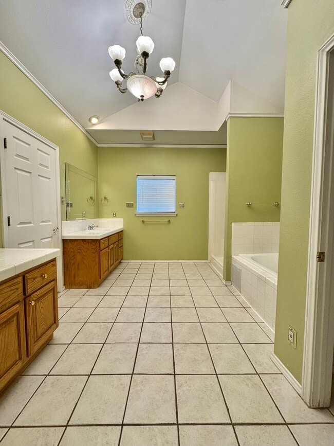 Building Photo - NOW AVAILABLE - Beautiful Patio Home in Southridge!!