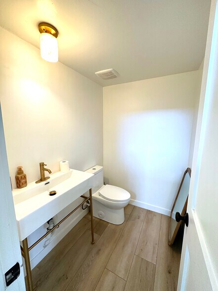 Building Photo - 2940 Luff Ct