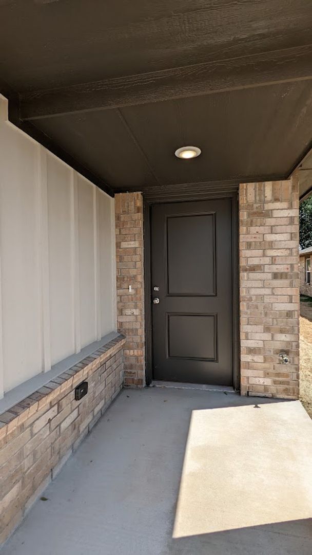 Building Photo - 3 Bed 2 Bath 2 Car Duplex Freedom Villas in Midwest City, OK