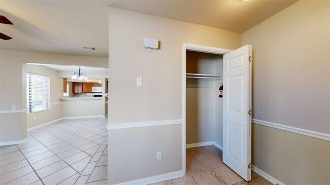 Building Photo - 1506 Lemon Tree Ln